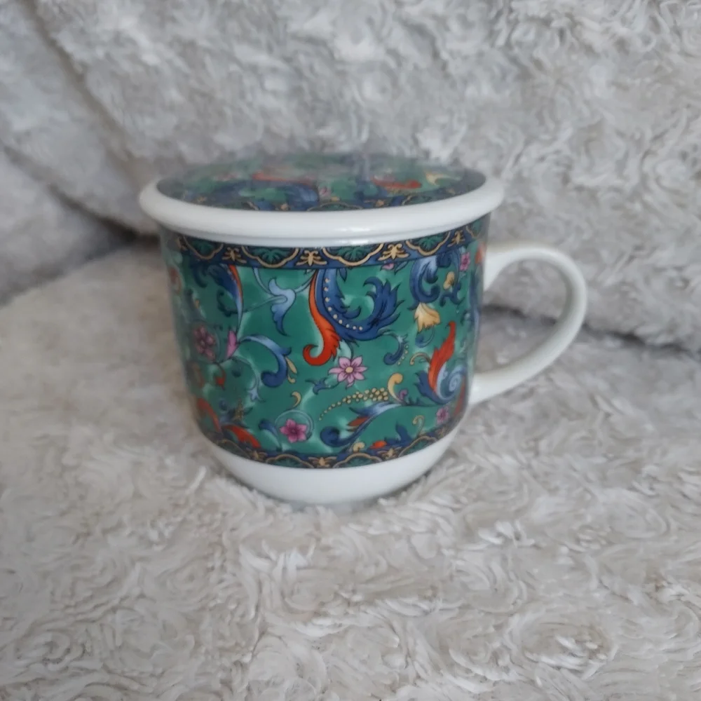 Beautiful Floral Tea Coffee Cup with Lid Artistic Colorful Decor